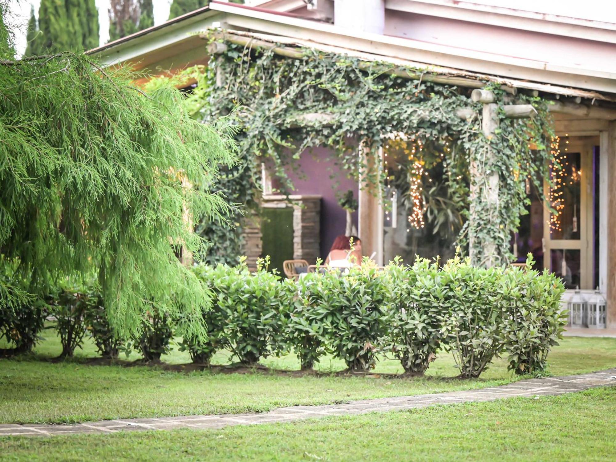 Hotel Paradise Ranch Borgo Sabotino Exterior foto